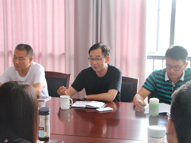 高飞明同志分享入党感人故事.JPG 高飞明同志分享入党感人故事.JPG