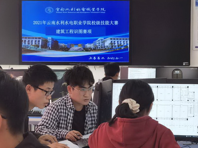 比赛中.jpg