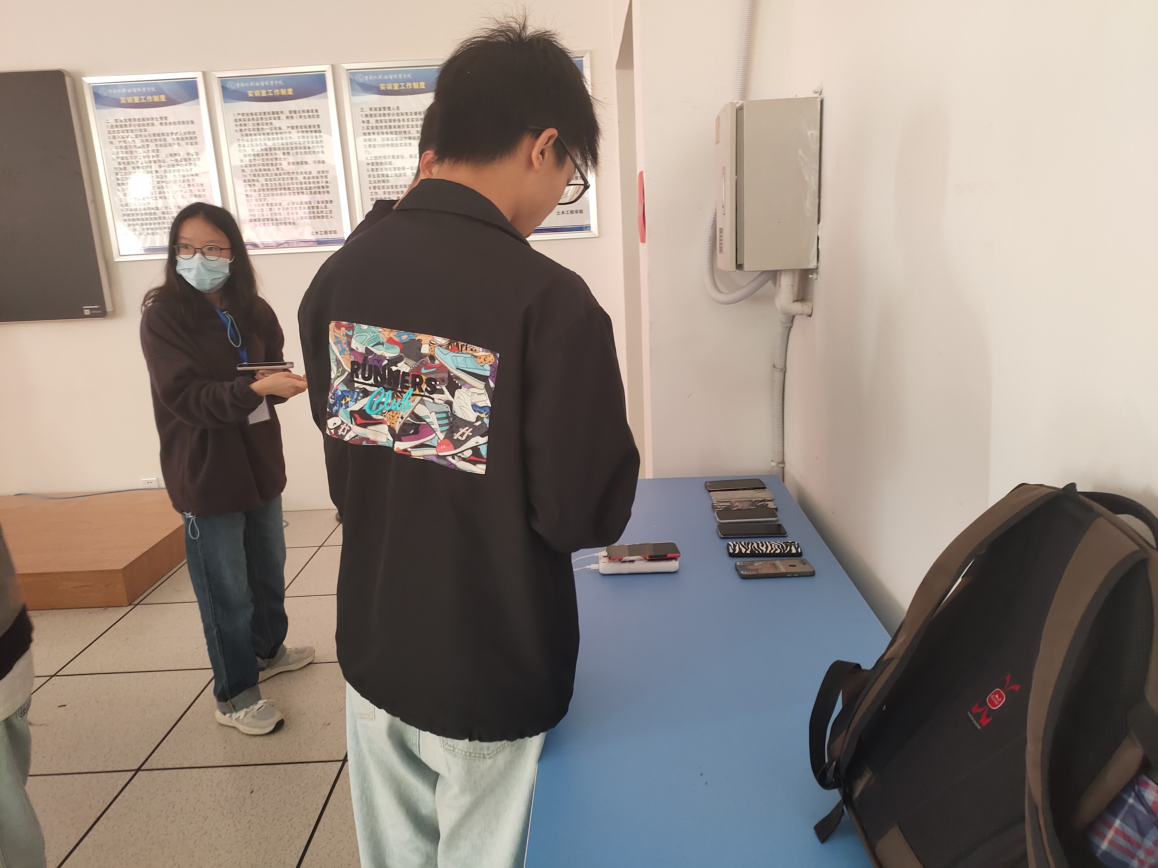 赛前准备.jpg 赛前准备.jpg