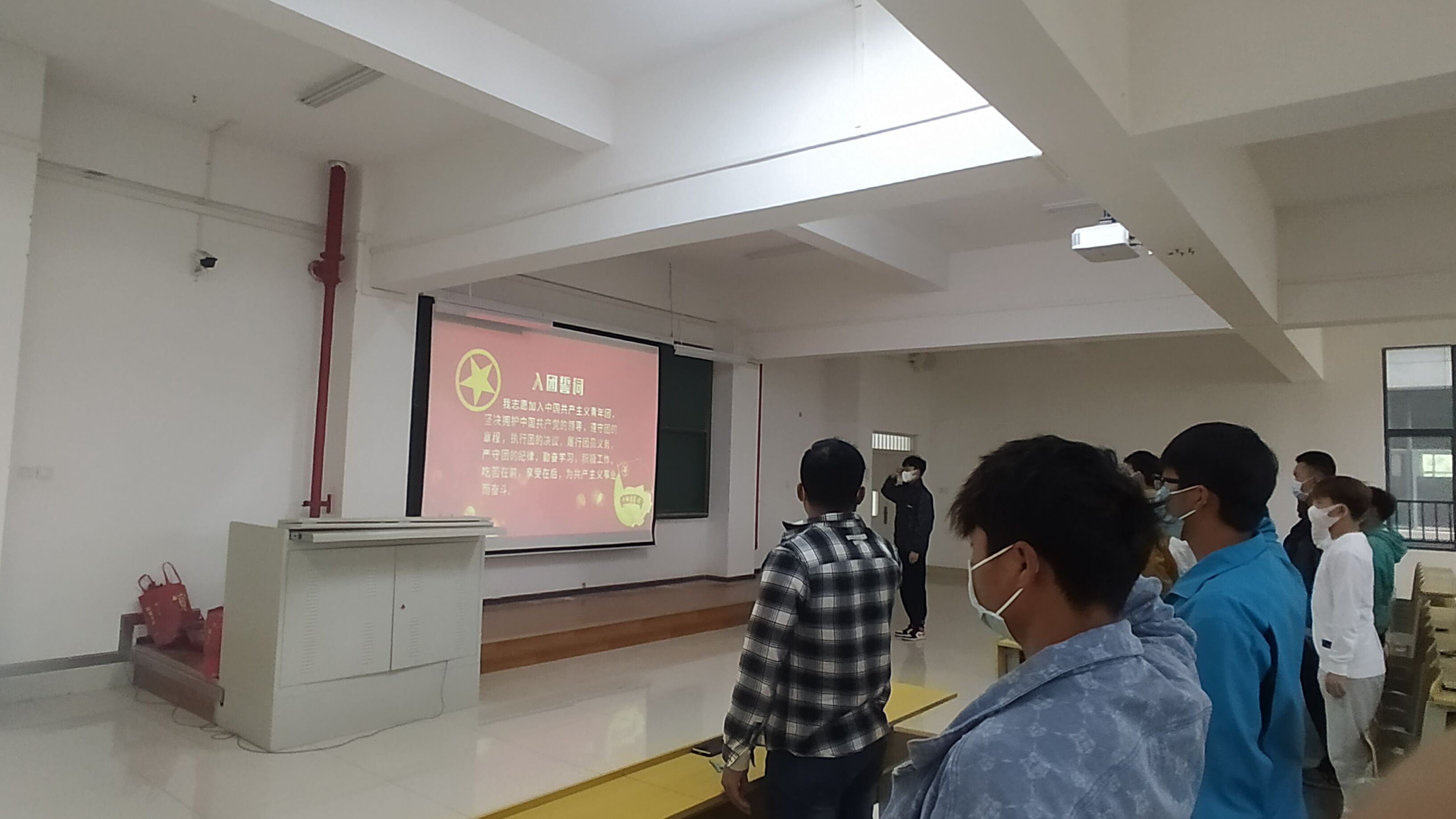 清明活动2.jpg 清明活动2.jpg